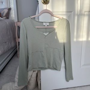 NWT Soft Sage Green Textured Long Sleeve Hippie Rose Women’s Large